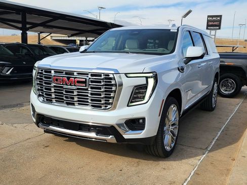 New 2026 GMC Yukon XL Denali w/ Denali Reserve Package AWD/4WD image 6
