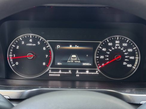 Used 2023 Kia Sorento LX image 17