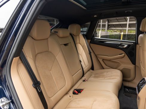 Used 2020 Porsche Macan image 47