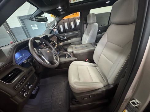 Used 2022 Chevrolet Tahoe LT w/ LT Signature Plus Package image 19