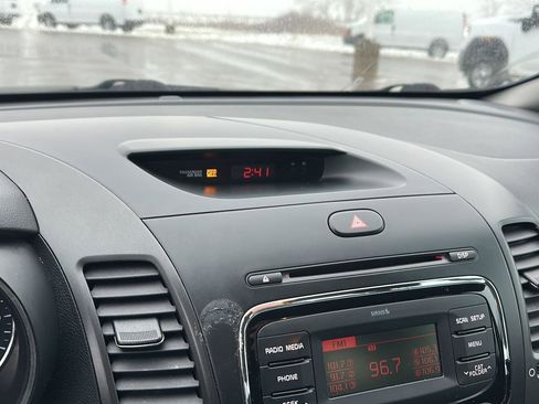 Used 2018 Kia Forte LX image 21