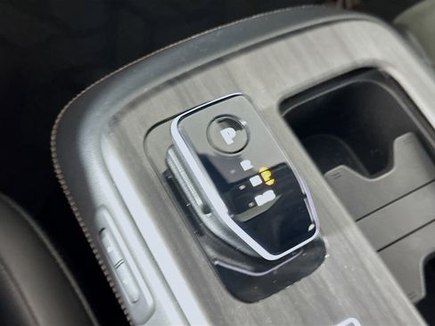 Used 2024 Nissan Ariya EVOLVE+ image 25