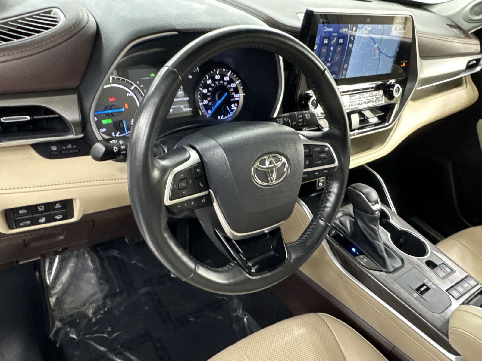 Used 2022 Toyota Highlander Limited AWD/4WD image 13