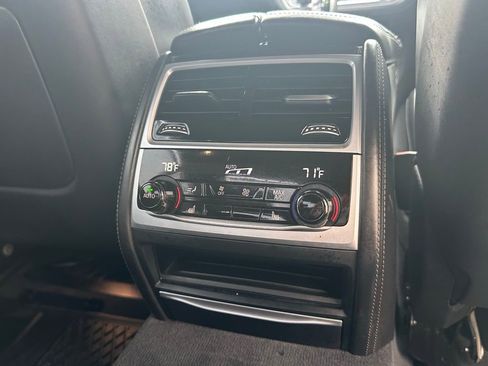 Used 2019 BMW 750i xDrive w/ Executive Package image 31