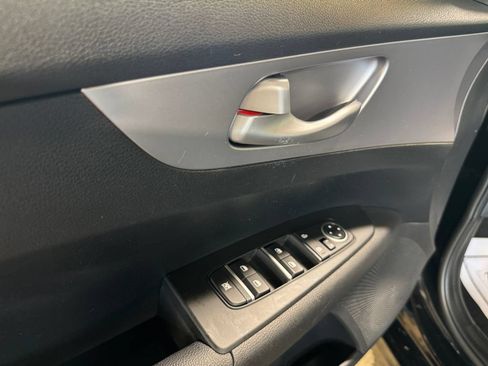 Certified 2022 Kia Forte LXS FWD image 14