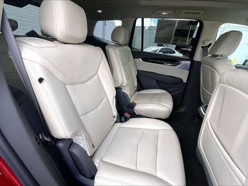 Used 2024 Cadillac XT6 Premium Luxury image 21