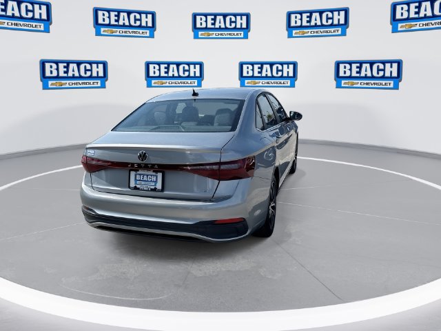 Used 2025 Volkswagen Jetta SE FWD image 7