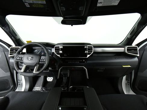 New 2026 Toyota Tundra SR5 AWD/4WD image 18