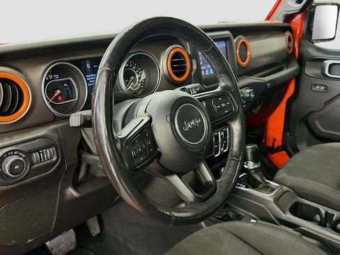 Used 2018 Jeep Wrangler Unlimited Sport S image 18