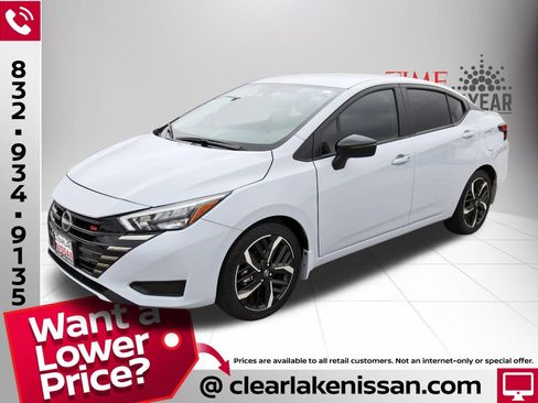 Certified 2025 Nissan Versa SR w/ Trunk Package image 3