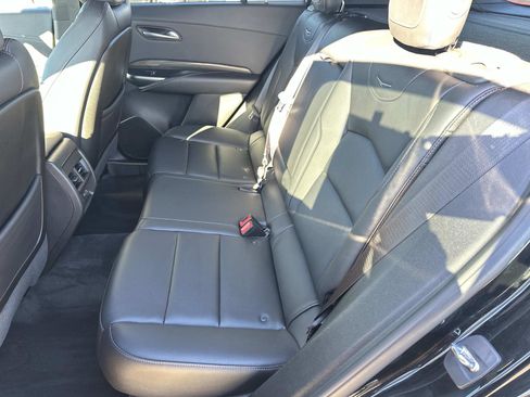 Certified 2023 Cadillac XT4 Sport w/ Technology Package image 13