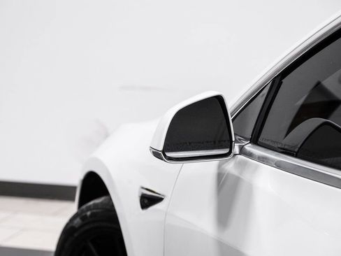 Used 2020 Tesla Model 3 Standard Range Plus image 40