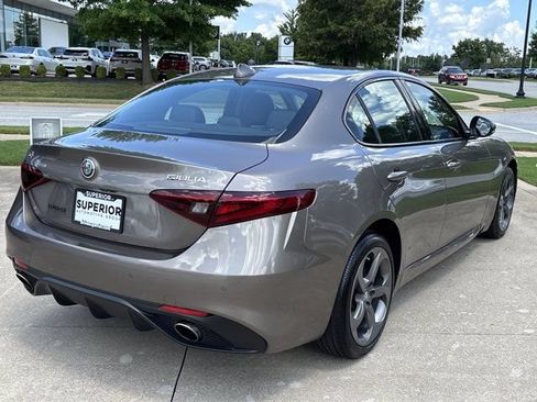 Used 2019 Alfa Romeo Giulia AWD w/ Quick Order Package 22J Sport image 3