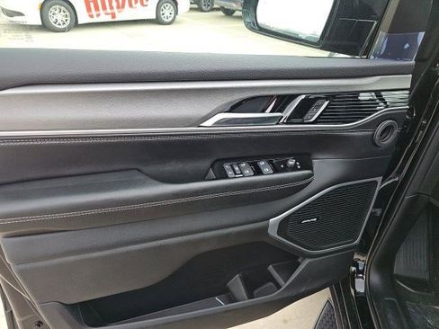 New 2026 Jeep Grand Wagoneer 4WD image 21