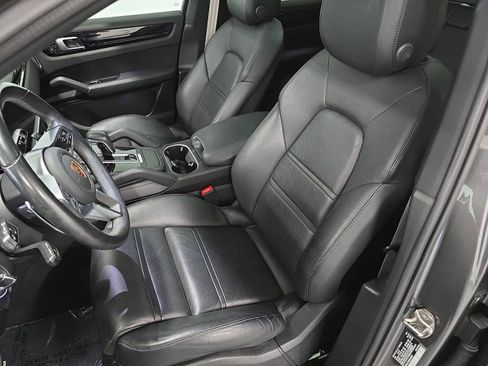 Certified 2021 Porsche Cayenne Coupe AWD/4WD image 5