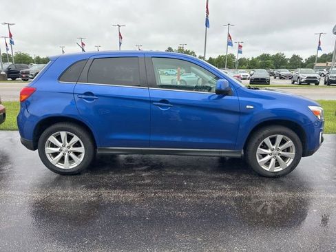 Used 2015 Mitsubishi Outlander Sport SE AWD/4WD image 2