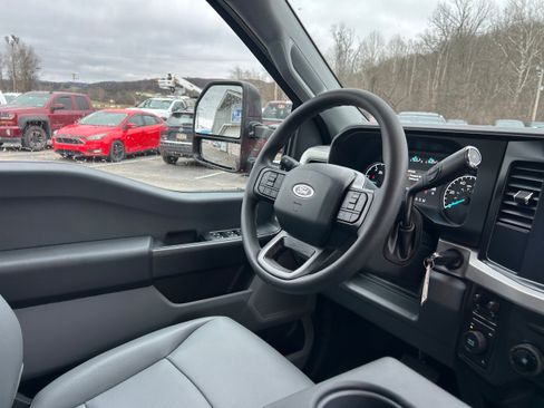 New 2026 Ford F550 4x4 Supercab Super Duty image 24