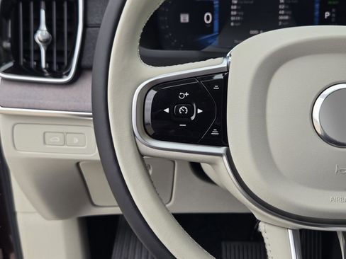 New 2026 Volvo XC90 T8 Ultra w/ Protection Package Premier AWD/4WD image 21