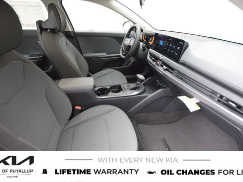 New 2025 Kia K4 LXS image 16