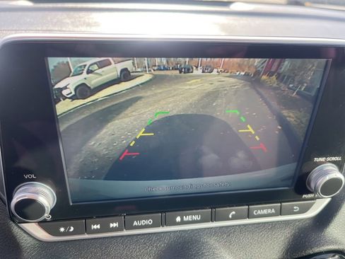 Certified 2023 Nissan Sentra SV image 14