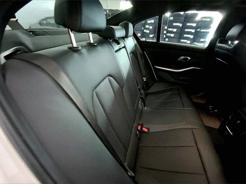 Used 2023 BMW 330i Sedan w/ Convenience Package image 21