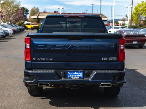 Used 2022 Chevrolet Silverado 1500 High Country w/ Safety Package II AWD/4WD image 12