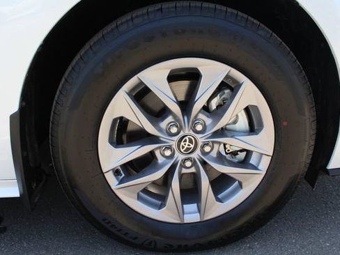 Certified 2026 Toyota Sienna XLE FWD image 64
