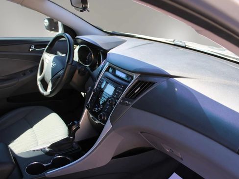 Used 2012 Hyundai Sonata SE FWD image 22