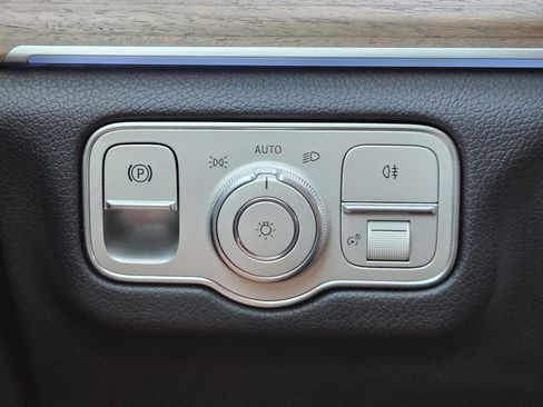Certified 2025 Mercedes-Benz GLE 450 4MATIC image 22