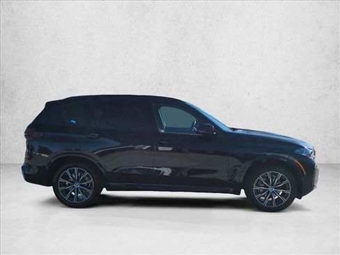 Certified 2026 BMW X5 xDrive40i w/ M Sport Package AWD/4WD image 4