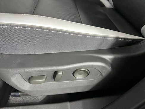 Used 2025 Buick Envision Sport Touring image 24