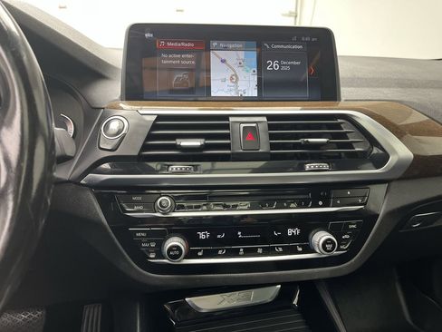 Used 2018 BMW X3 xDrive30i w/ Premium Package image 18