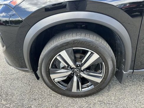 Certified 2025 Nissan Rogue SL AWD/4WD image 10
