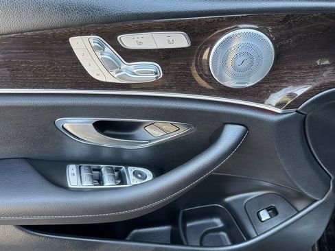 Used 2018 Mercedes-Benz E 400 4MATIC Wagon image 11