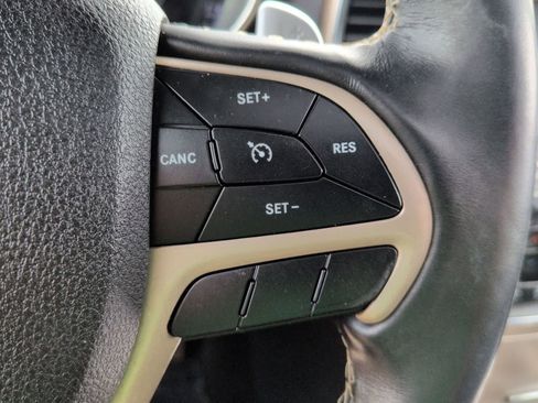 Used 2017 Jeep Grand Cherokee Limited AWD/4WD image 25