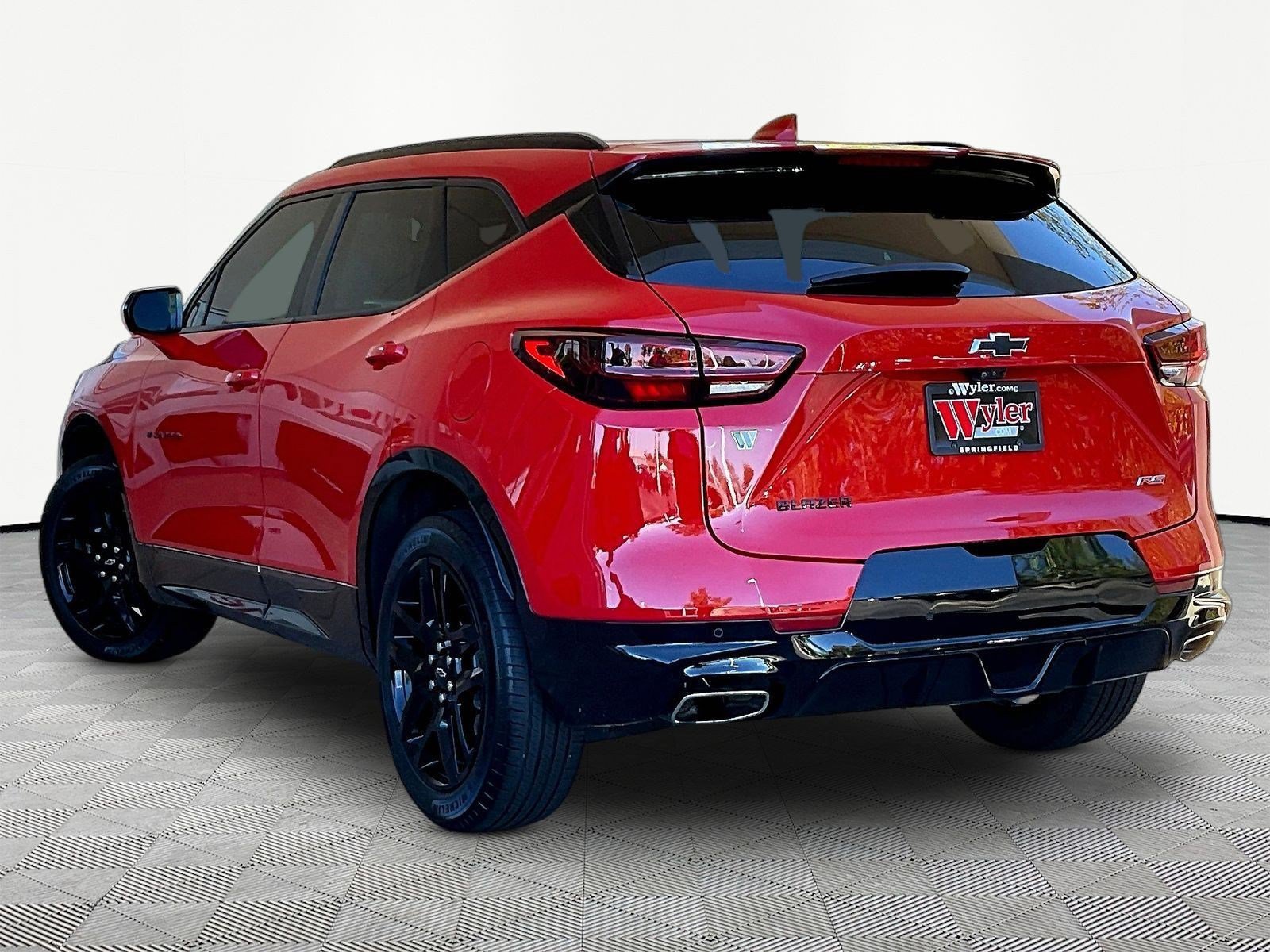 Used 2023 Chevrolet Blazer RS w/ Driver Confidence II Package FWD image 4
