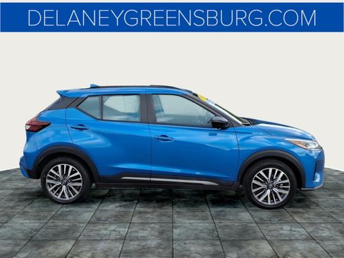 Used 2024 Nissan Kicks SR FWD image 2