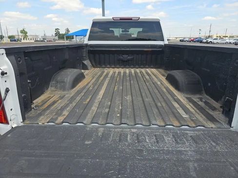 Used 2023 Chevrolet Silverado 2500 LT AWD/4WD image 13