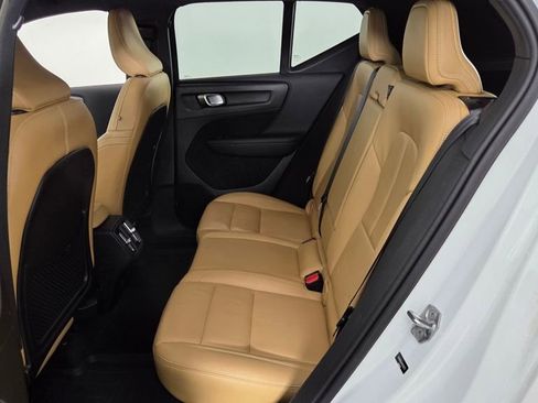 Used 2019 Volvo XC40 T5 Inscription image 29
