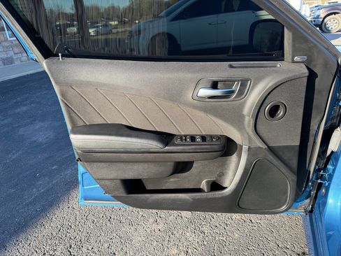 Used 2022 Dodge Charger R/T w/ Blacktop Package image 11