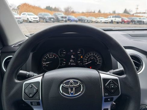 Used 2018 Toyota Tundra SR5 AWD/4WD image 12