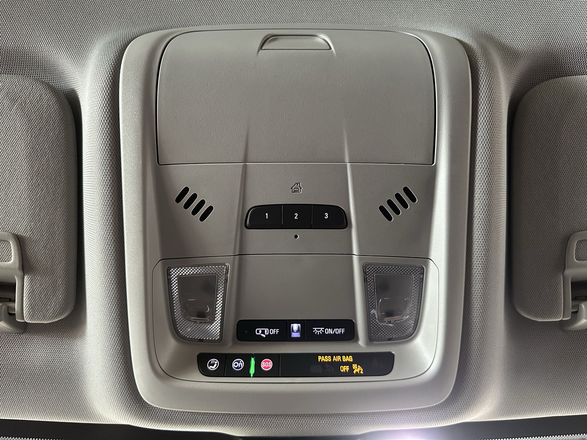 Certified 2025 Chevrolet Blazer LT w/ Convenience Package FWD image 40