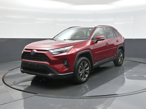 Certified 2024 Toyota RAV4 XLE Premium AWD/4WD image 3