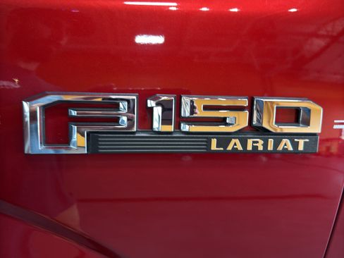 Used 2019 Ford F150 Lariat w/ Equipment Group 502A Luxury AWD/4WD image 10