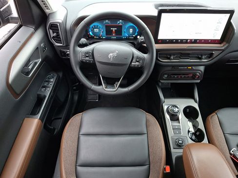 Used 2025 Ford Bronco Sport Outer Banks w/ Outer Banks Tech Package+ image 13