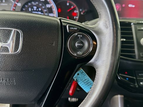 Used 2017 Honda Accord Sport image 15