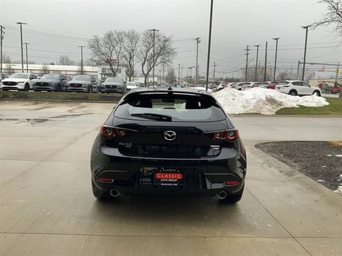 New 2026 MAZDA MAZDA3 Hatchback w/Premium Plus Pkg image 5