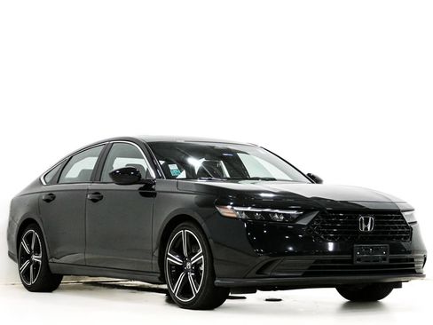 Used 2024 Honda Accord Sport image 1