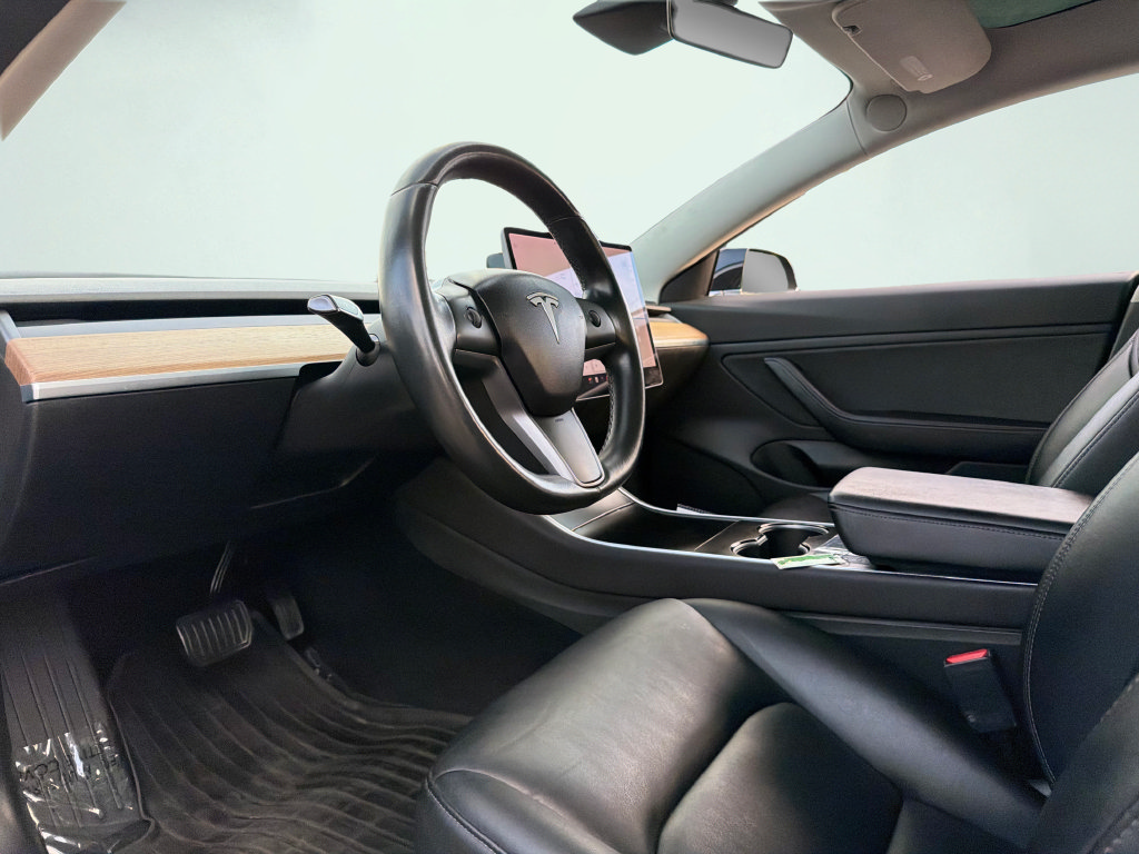 Used 2019 Tesla Model 3 Standard Range Plus RWD image 24