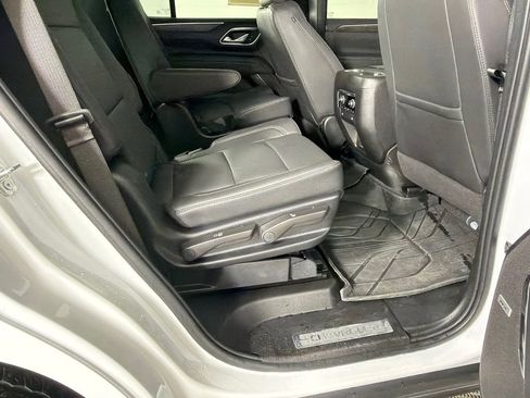 Used 2024 Chevrolet Tahoe Z71 w/ Luxury Package image 16